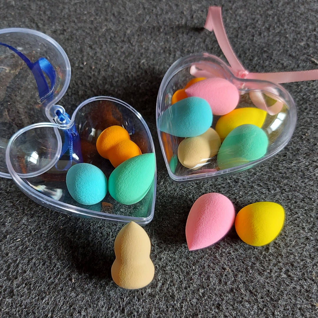 

Набор мини спонжей для макияжа в пластиковой упаковке сердечко