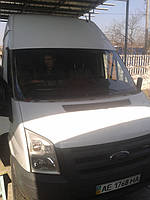 Замена лобового стекла на микроавтобус Ford Transit
