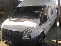 Замена лобового стекла на микроавтобус Ford Transit
