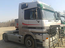 Замена лобового стекла  Mercedes Actros