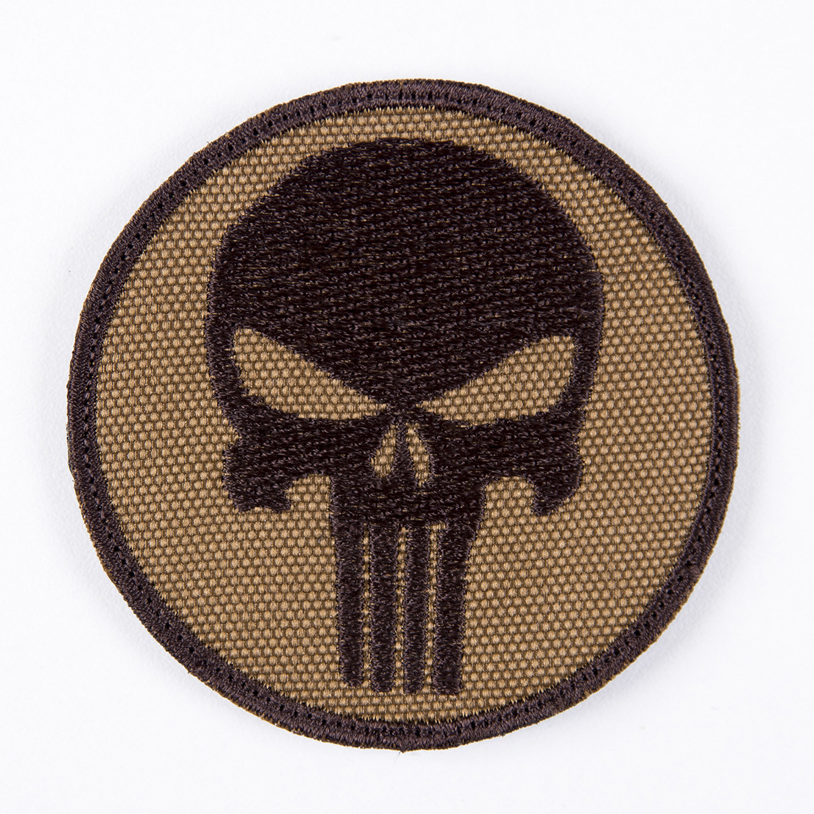 Вишитий шеврон "Punisher Каратель" круглий на липучці (койт коричневий)