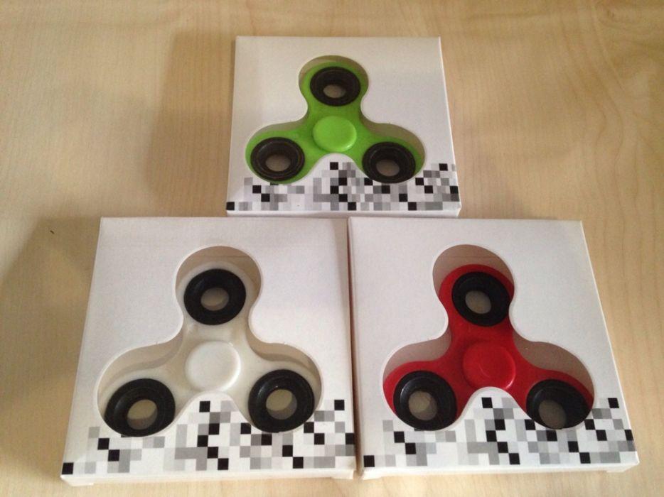 Спинери пластик Fidget spinner