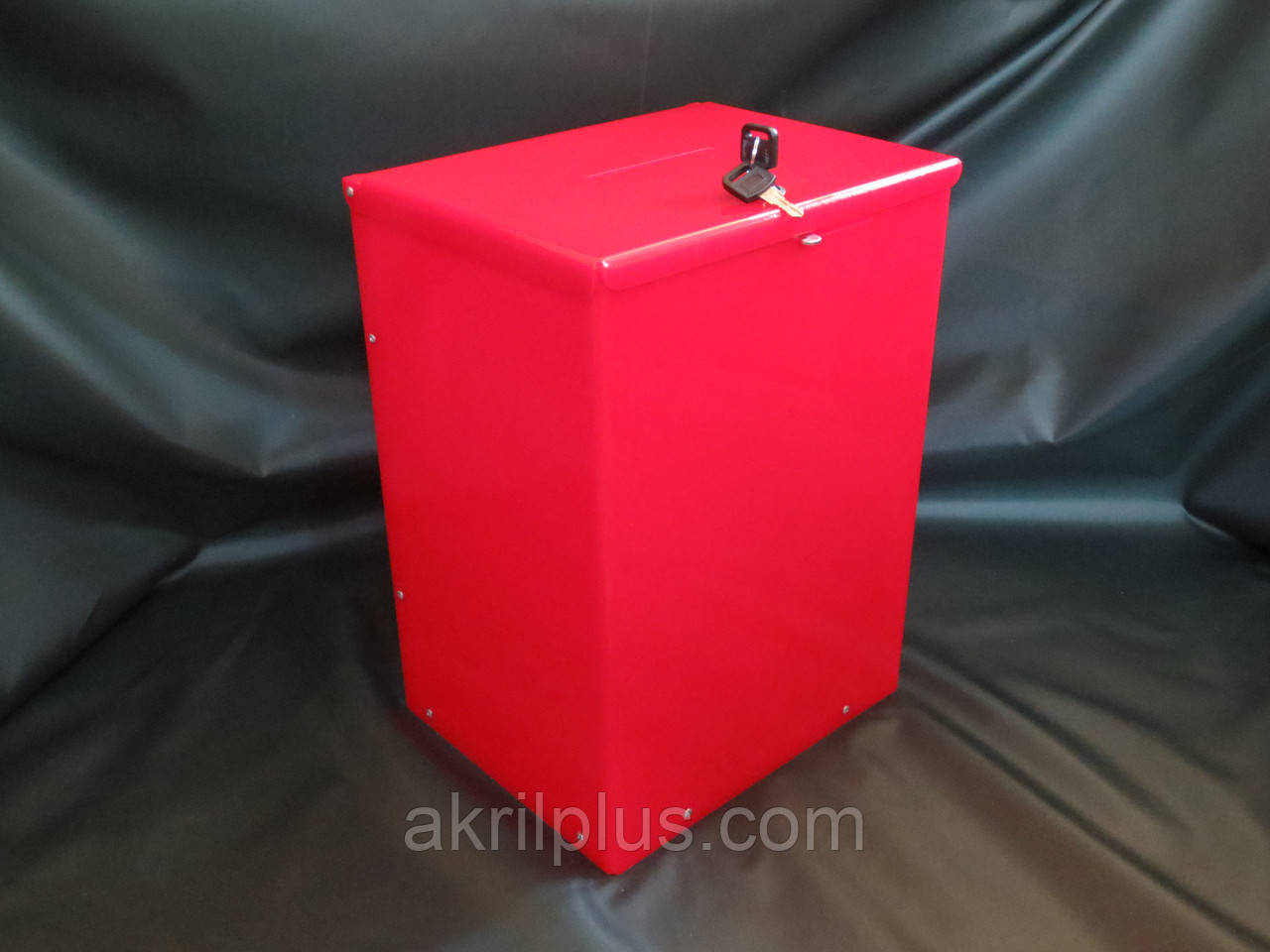 Ящик червоний з замком 250*350*200