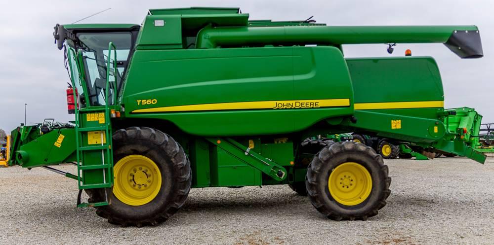 John Deere 560