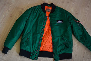 Куртка Bomber.  "Alpha Industries ".