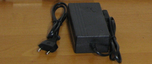 Зарядное устройство опрыскивателя аккумуляторного Iron Angel SPR 16 E - фото 1 - id-p501800576