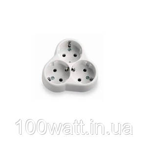 Трійник білий із з/к 16 А 250v ST136