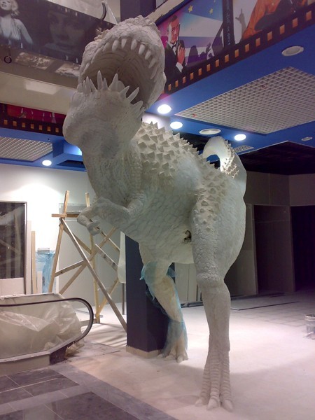 Скульптура динозавр