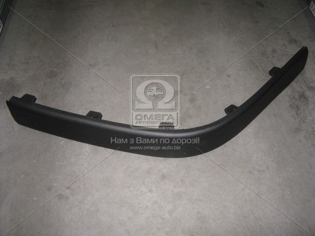 Накладка бампера переднього права Ауді 100 С4 AUDI 100 1991-1994 (пр-во TEMPEST)