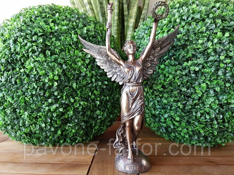 Подарункова статуетка Veronese "Ніка" (32 см) 76027 A4, фото 1