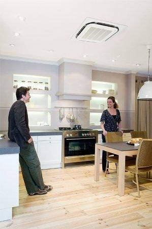 Касетний кондиціонер Daikin FCQG125F/RZQSG125L8Y1, фото 2