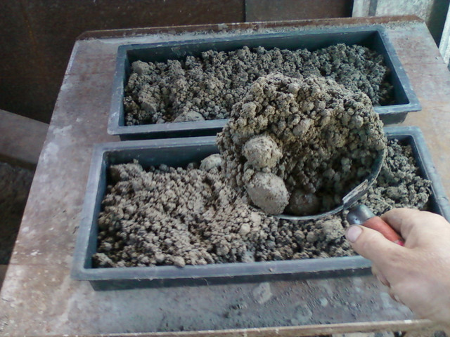 Форми для бордюрів Робота з формами для бордюрів