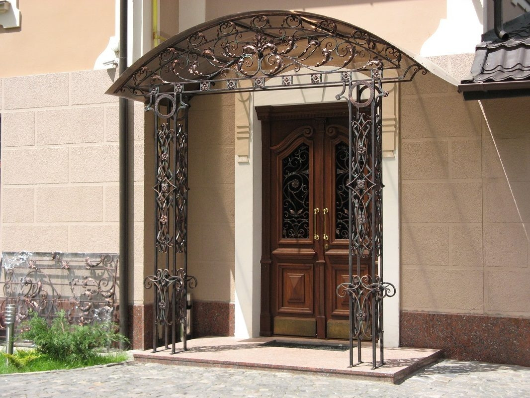 Кований козирок