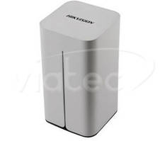 8-канальний мережевий відеореєстратор Hikvision DS-7108NI-E1/V/W