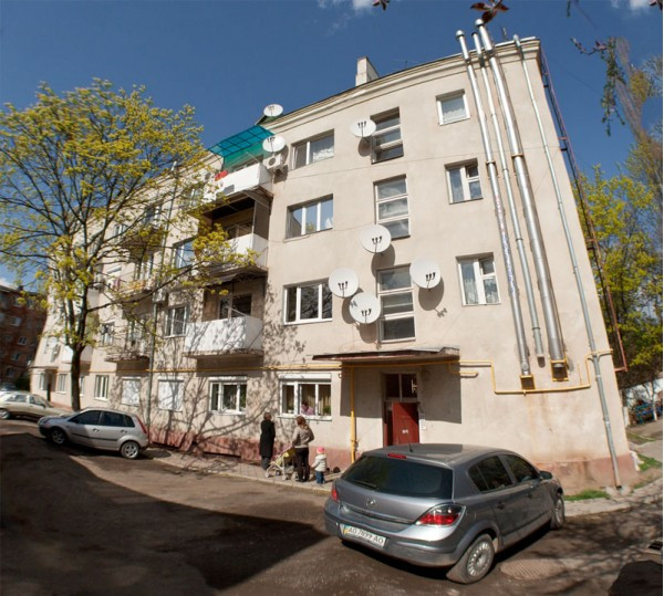 Встановлення димоходу в багатоквартирноми будинку на вул. Тіхого