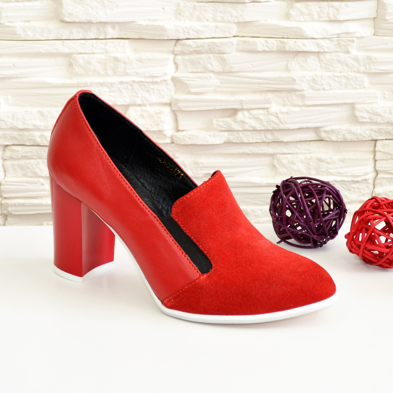 Жіночі класичні червоні туфлі на високих підборах, натуральна замша та шкіра