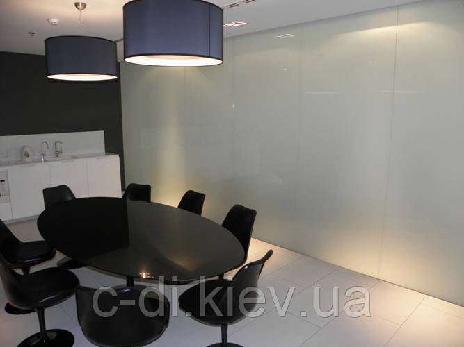 Скляні перегородки з матовим склом триплекс