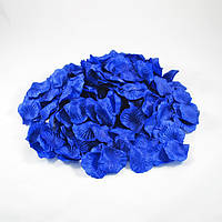 Пелюстки троянд синього кольору