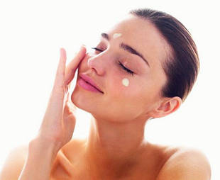 Догляд за шкірою обличчя