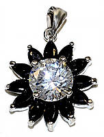Кулон з білим та чорним цирконом. Родій. Довжина: 2,5 см. Ширина: 20 мм.