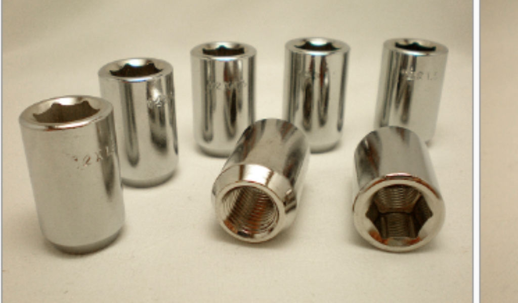 

Гайка колесная с внутренним шестигранником М12х1,5х33. Цена за 16гаек + 1ключ