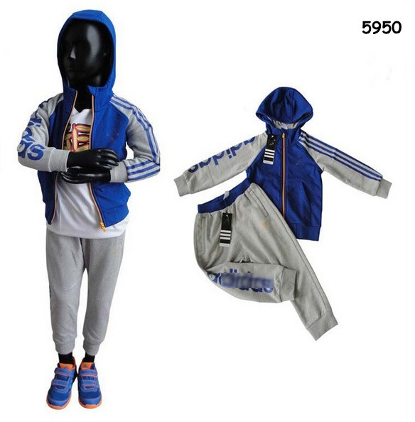 Спортивний костюм Adidas для хлопчика. 90 см