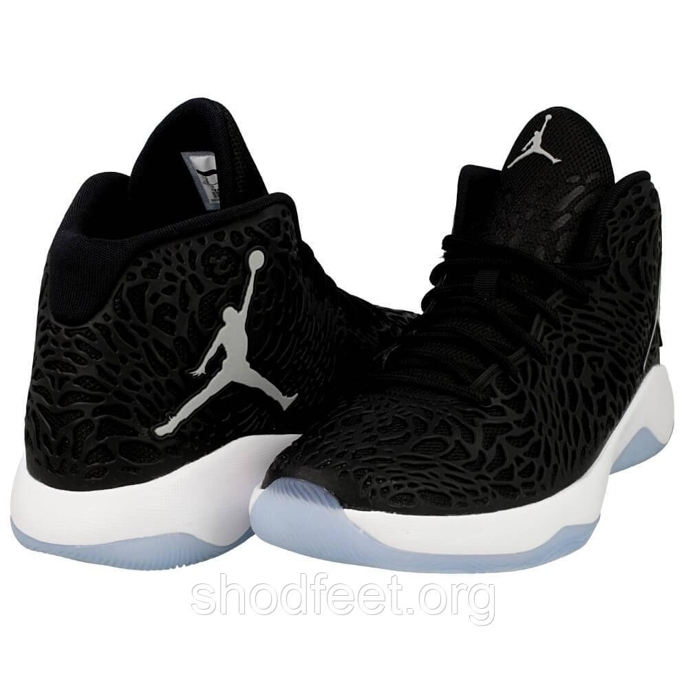 Jordan ultra fly hotsell black and white