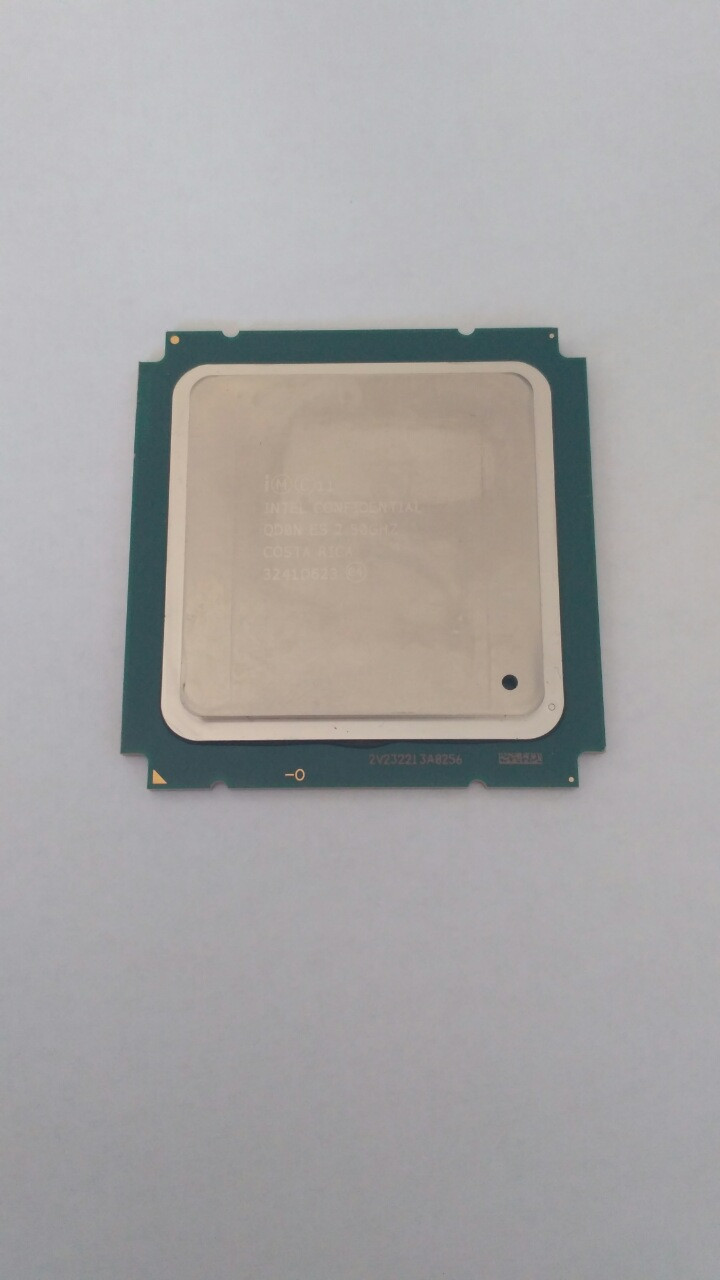 Процесор Intel Confidential E5-2640 ES H2 v2 2,56 GHz/15M/1333 (QDON) s2011, tray