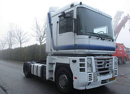 Тягач Renault MAGNUM 460