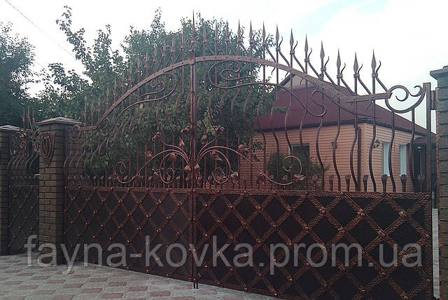 Ковані ворота. Ковіна брама.