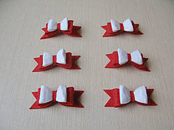 Бант великий. Колір червоний і білий.