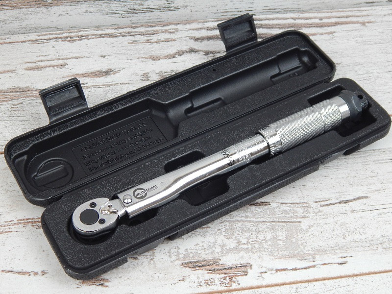 Динамометричний ключ 1/4, 2-24NM Intertool XT-9001