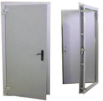 Двері утеплені, гратчасті, маятникові