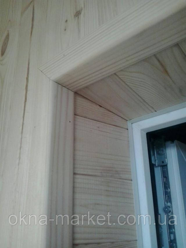 Внутренняя обшивка балкона деревянной вагонкой от "Окна Маркет"