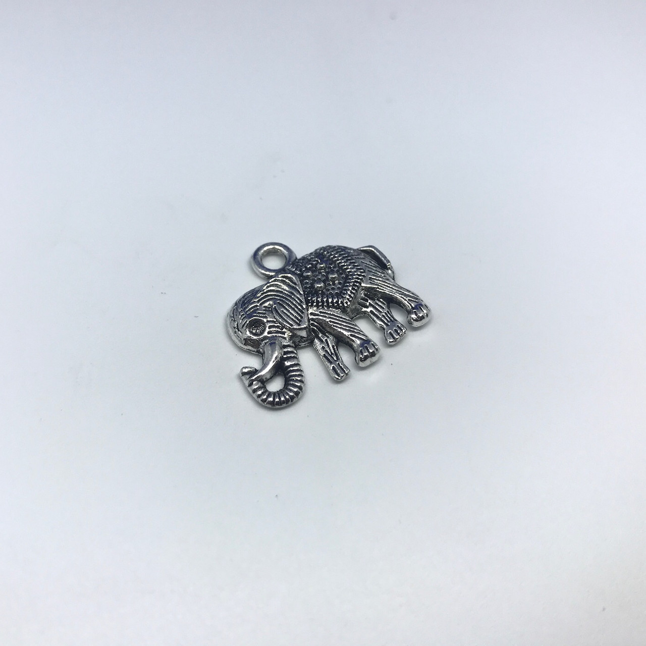 Модна підвіска для браслетів і бус кольору античне срібло "Слон" Кулон металевий 22х20мм для прикрас