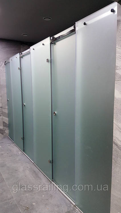 Скляні розсувні душові перегородки Скляні душові перегородки