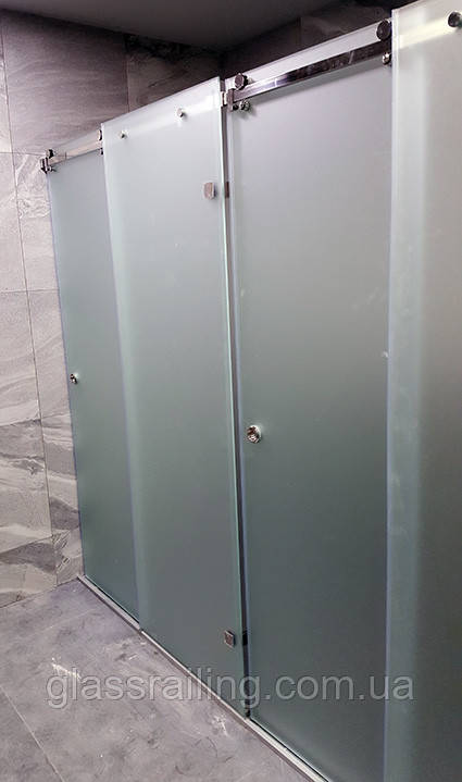 Скляні розсувні душові перегородки Скляні душові перегородки