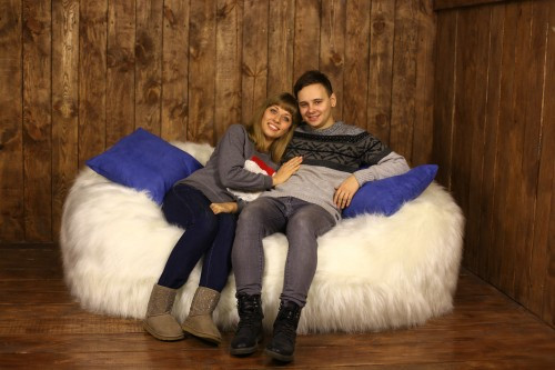 Купити хутряний безкаркасний диван в Україні