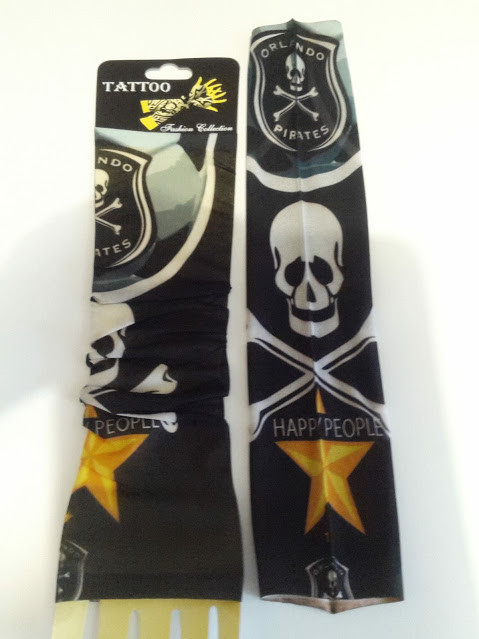 Тату рукава чорно-білі Череп з кістками