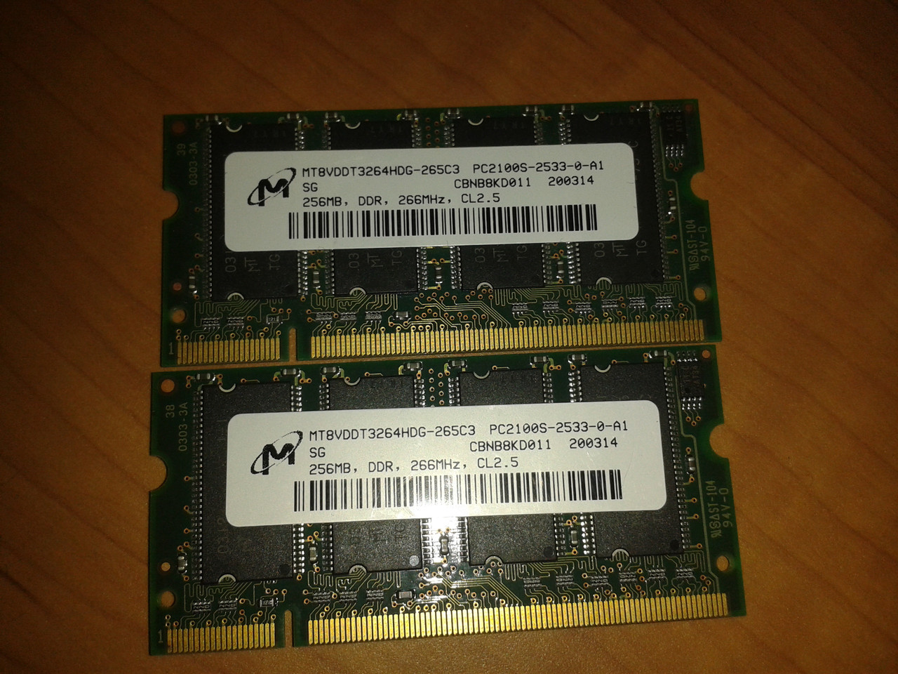 Модуль памяти Micron, MT8VDDT3264HDG-265C3, (2x256Mb) SO-DIMM PC-2100 266MHz, для ноутбука - фото 1 - id-p37860006