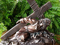 Колекційна статуетка Veronese Чудеса несе хрест 75434A4, фото 5