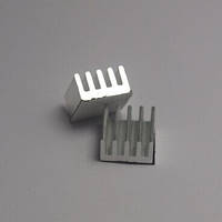 Радиатор ребристый 8,8х8,8х5 мм. площадь 3.87 см/кв.