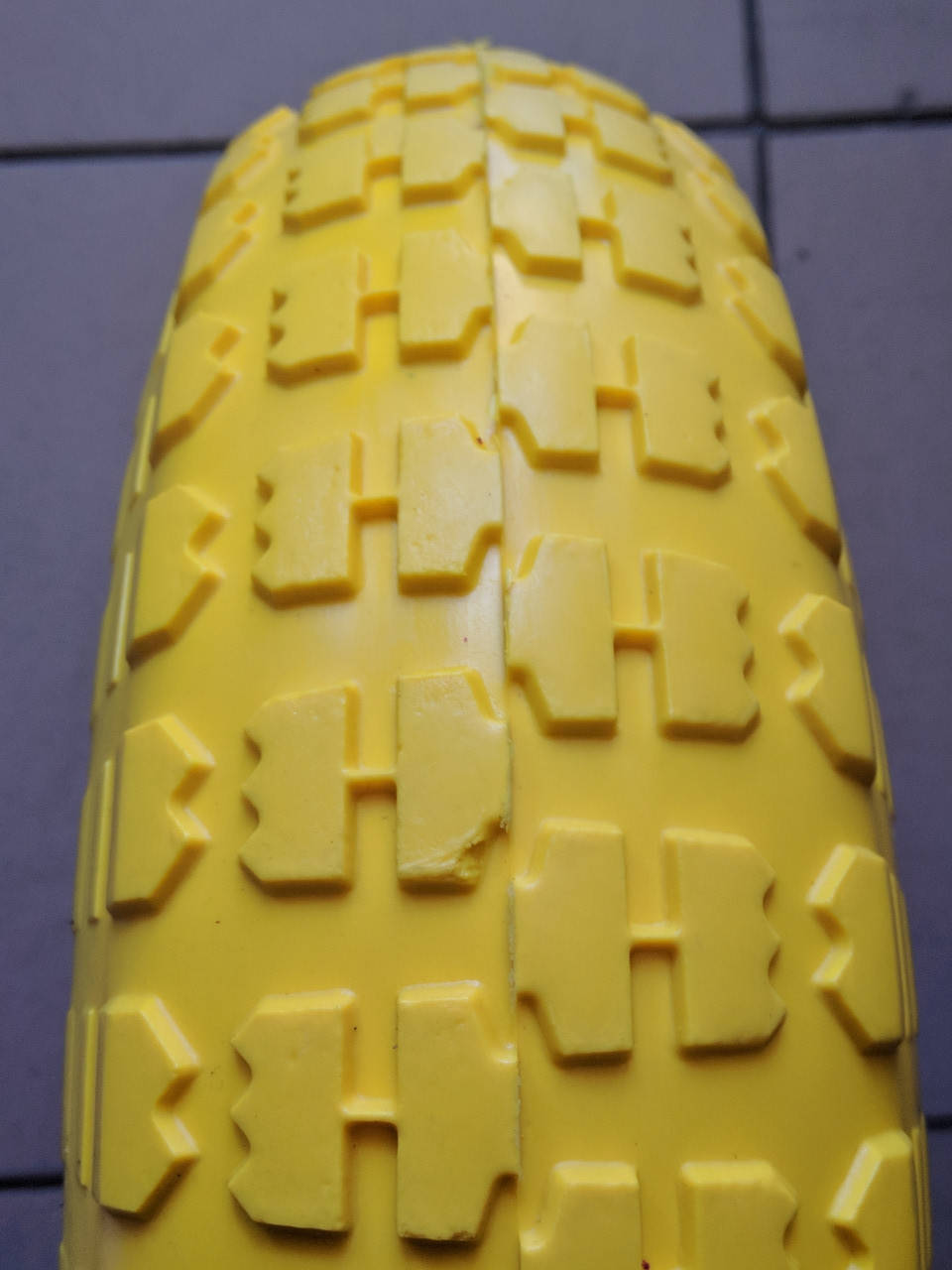 

4.00-6 ,Колесо , пена , піна 4.00-6 пенополиуретан , пінополіуритан ,до тачки.