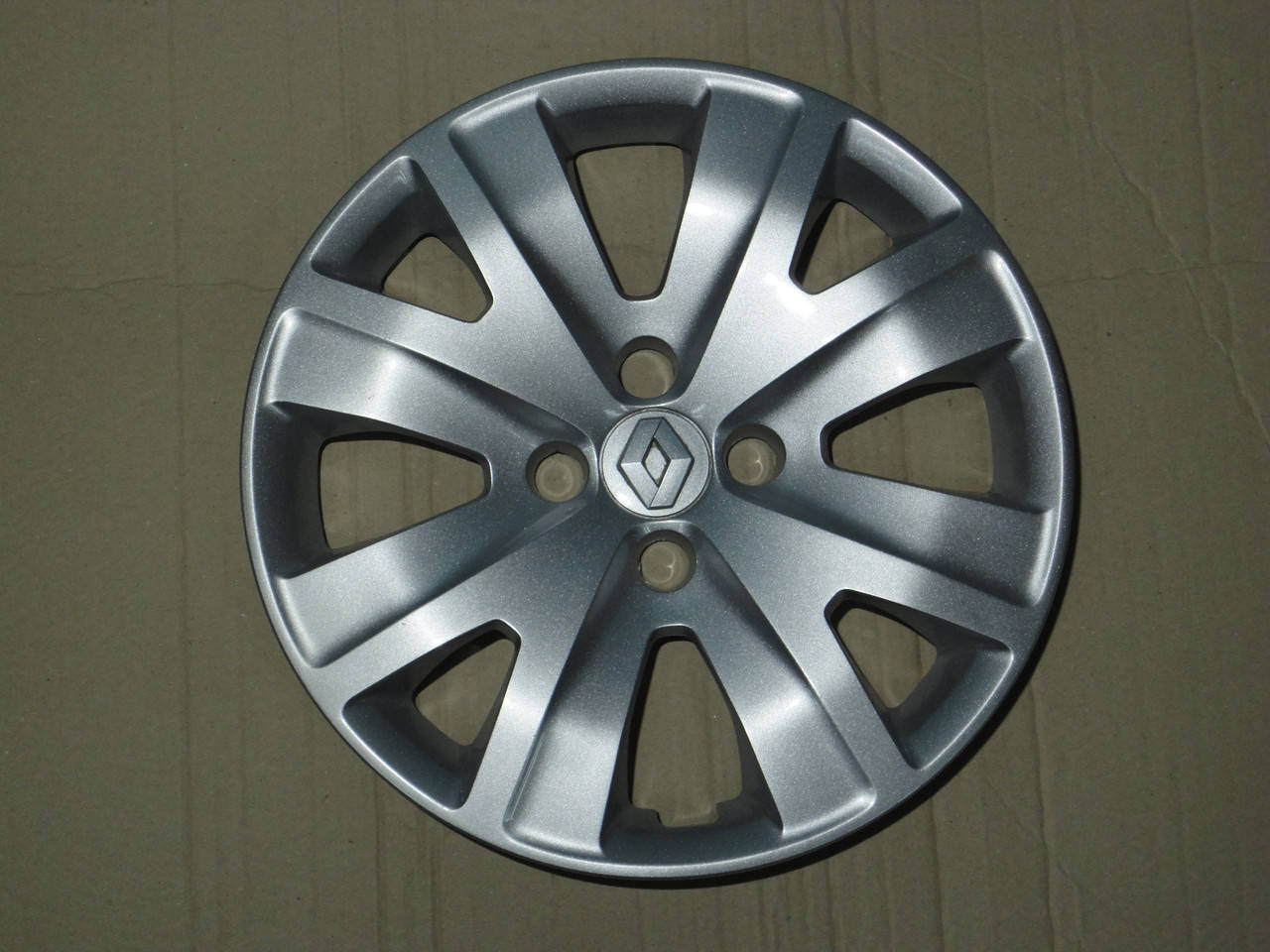 

Оригинальные колпаки Renault Logan (Рено Логан) R15 /2017г Оригинал- 403159285R