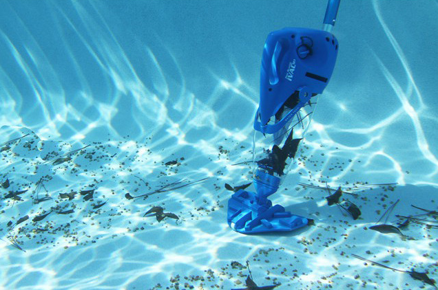 автономний ручний пилосос Watertech Pool Blaster iVac M3 автономний ручний пилосос Watertech Pool Blaster iVac M3