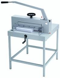 IDEAL 4705, гільйотина ручна, довжина різу 475 мм, товщина стопи 70 мм, затиск шпиндельний.