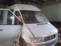 Замена ветрового, лобового стекла Mercedes Sprinter