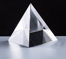 Кришталева піраміда біла 6,5х6,5х5,5 см