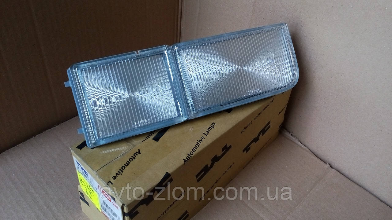 Заглушка протитуманки права Volkswagen Passat B 4.