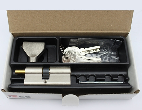 Iseo R6 90мм 60х30 ключ/тумблер нікель (Італія)